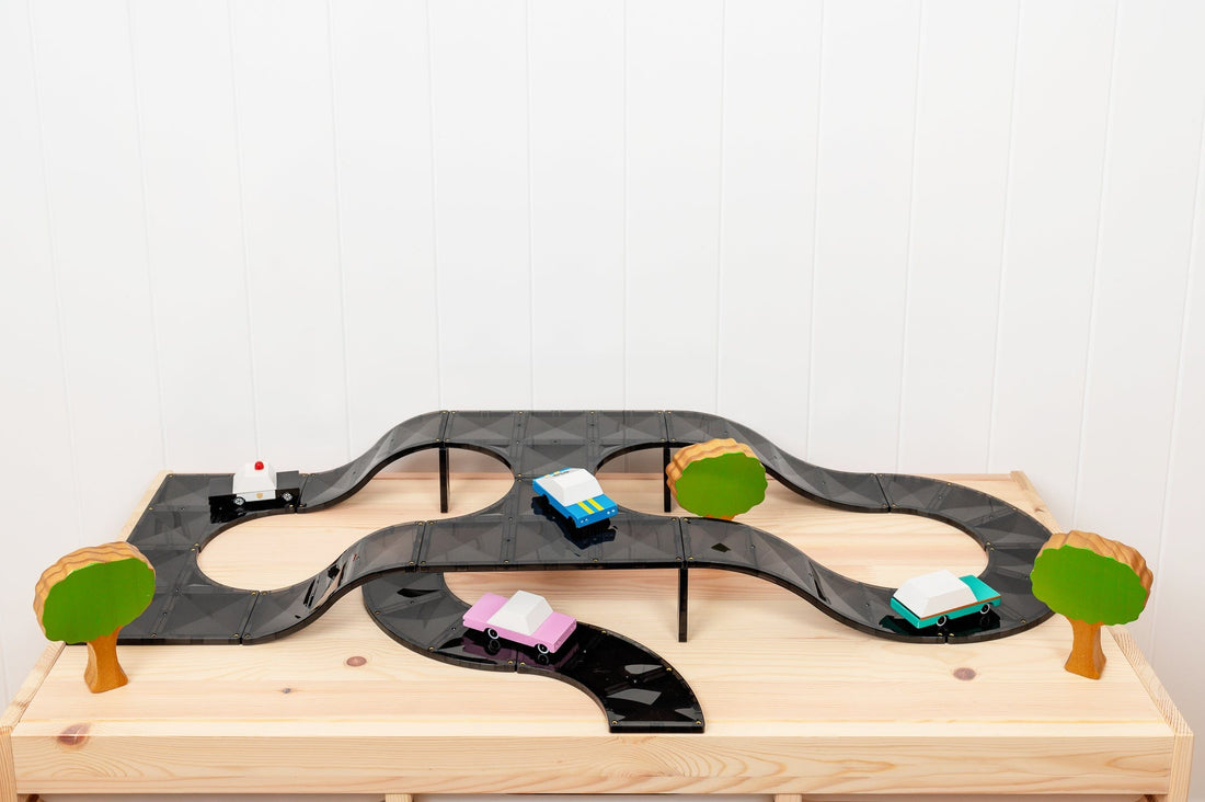 Connetix Tiles Roads Ramps and Intersections Pack 16 Piece