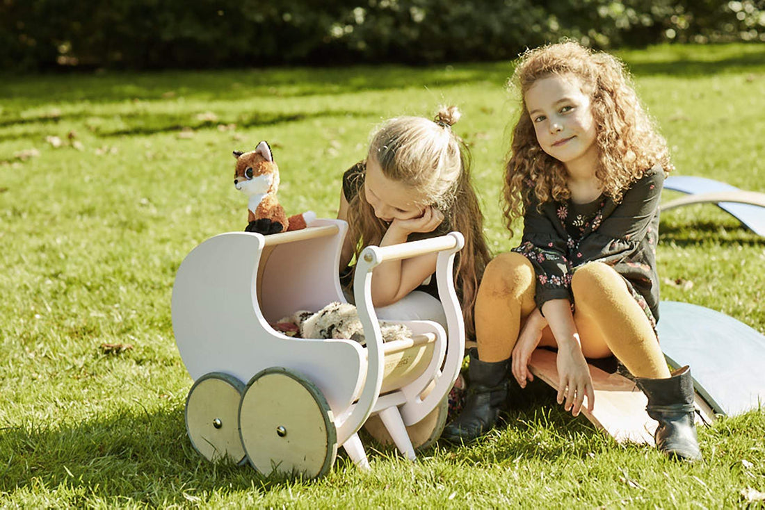 Kinderfeets - Walker Pram - White