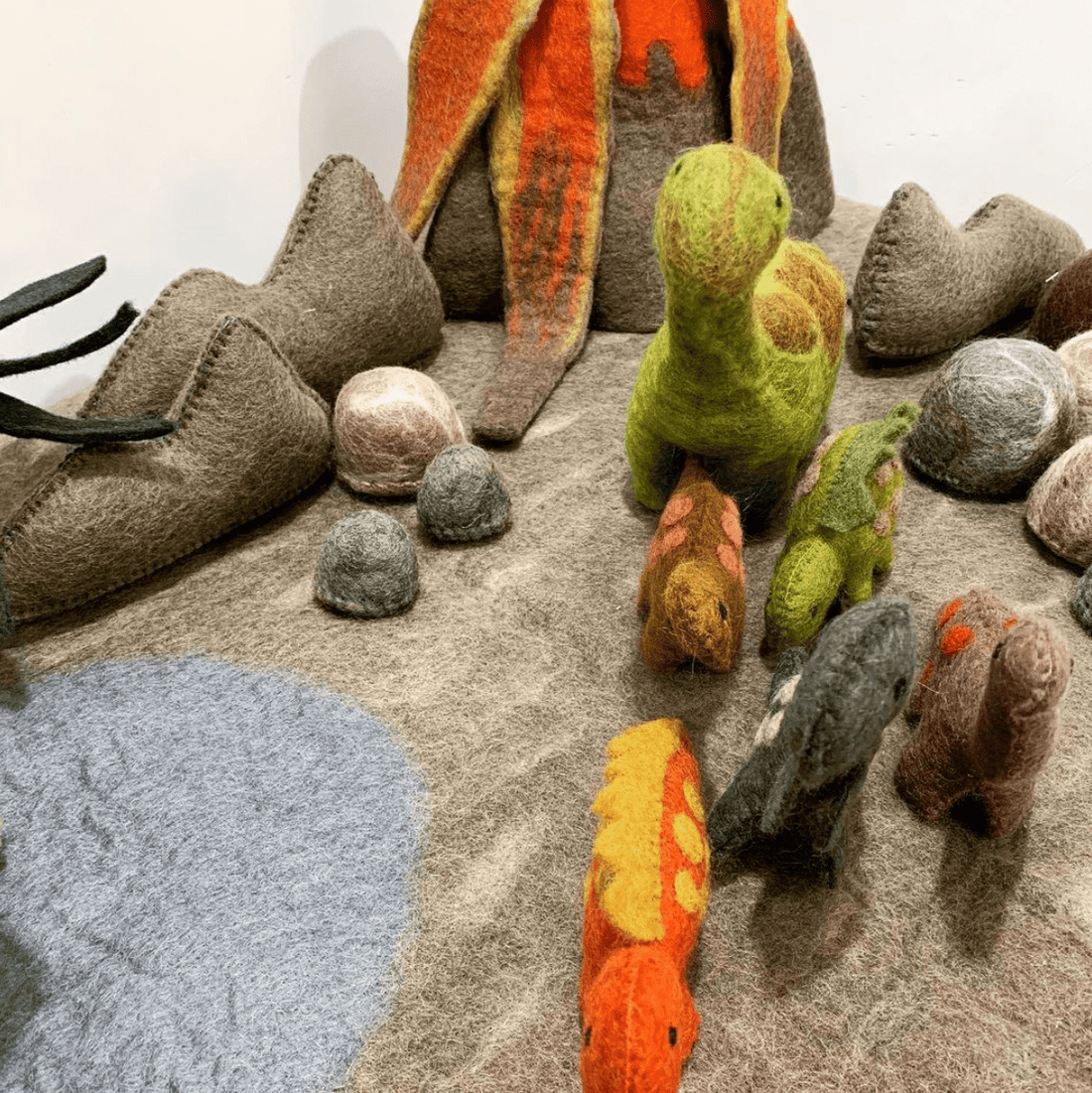 Papoose Toys - Dinosaurs Natural (5 Piece Set)