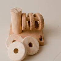 QToys Horizontal Hanger