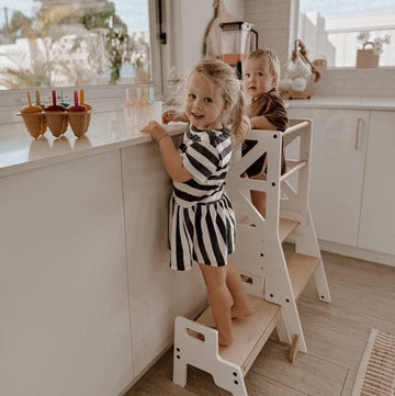 My Duckling JALA Deluxe Adjustable Learning Tower (White/Natural) - Flag with Rectangle Handle (Mid August Pre-Order)