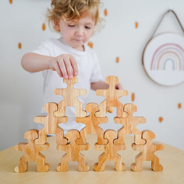 QToys Natural Balancing people