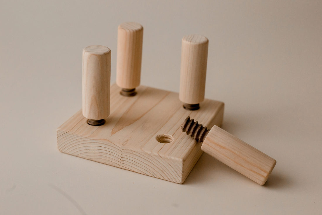 QToys Screw Game