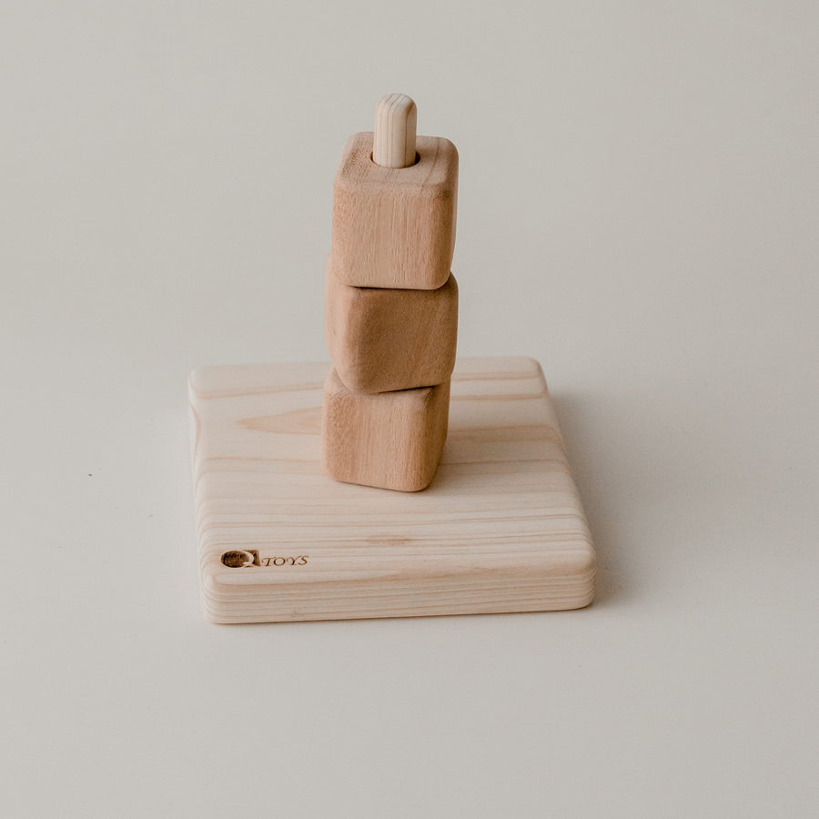QToys Vertical Block Stacker