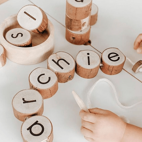 Qtoys Alphabet Threading Set