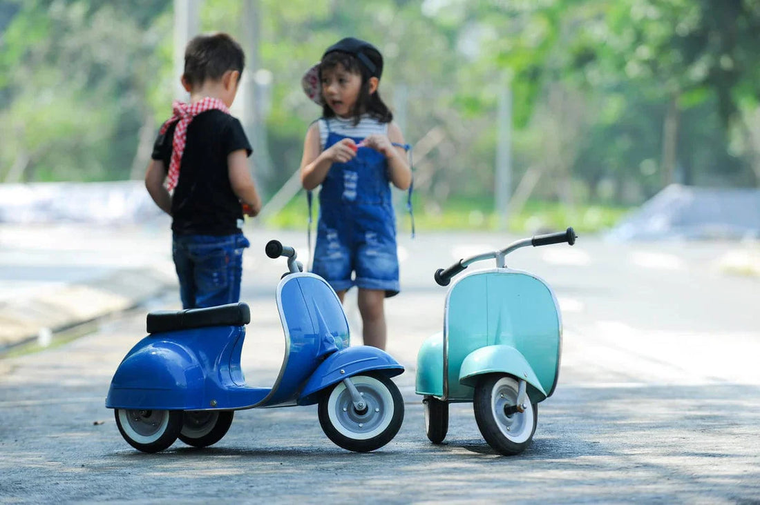 Ambosstoys Primo Classic Mint Ride-On  (Leather Seat)