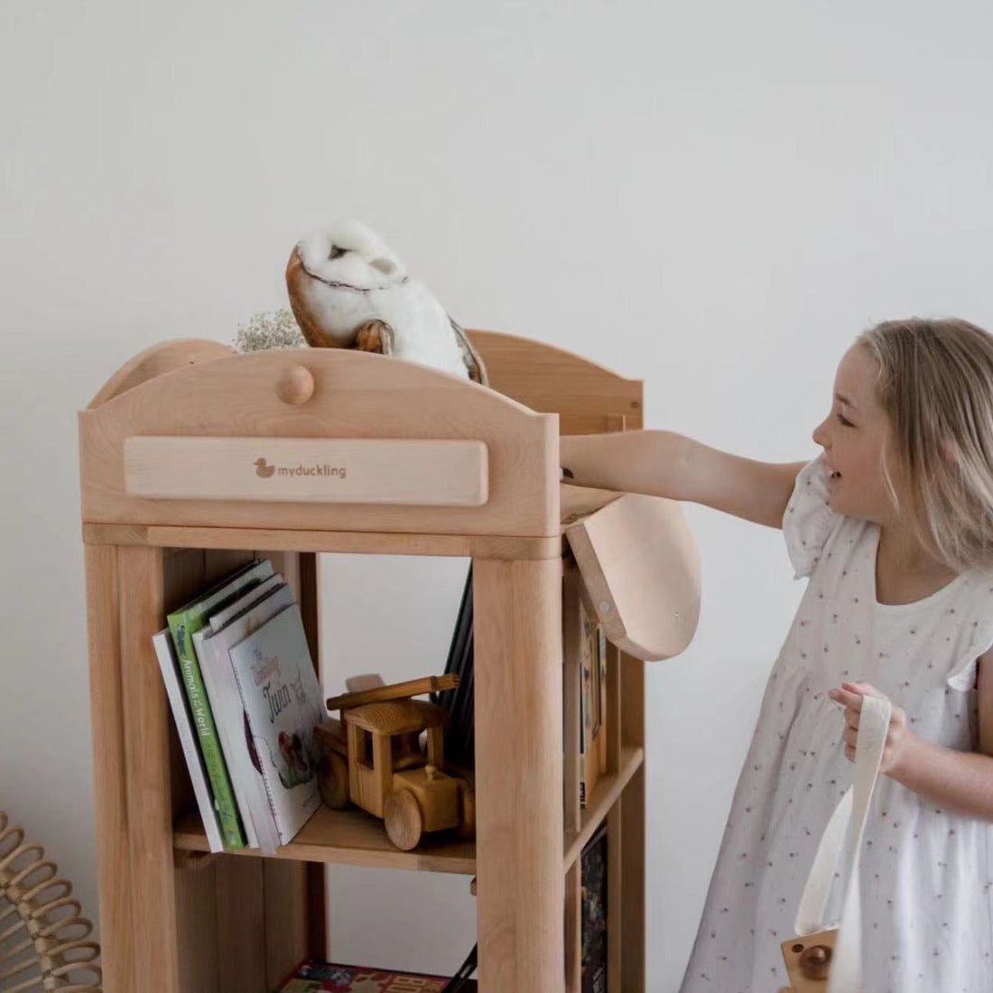 My Duckling Rotating Solid Wood Bookcase - London
