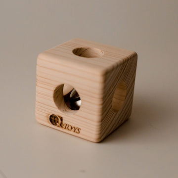 QToys Cube Rattle