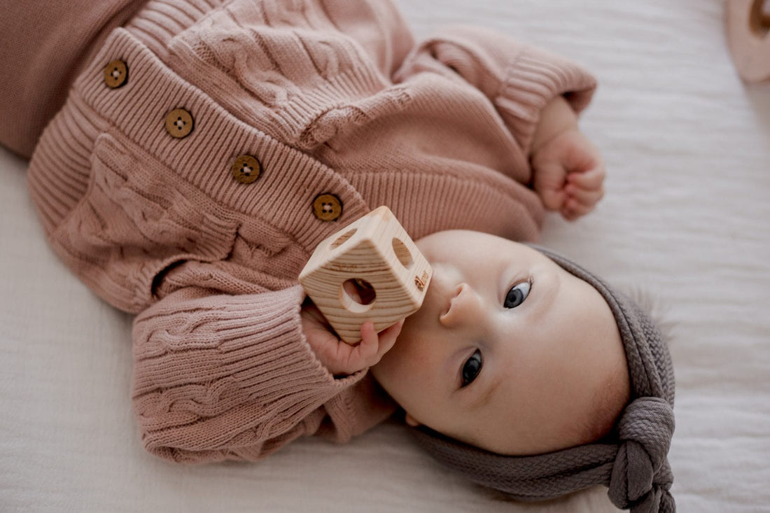 QToys Cube Rattle