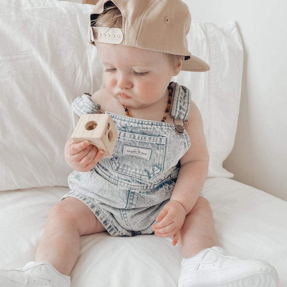 QToys Cube Rattle