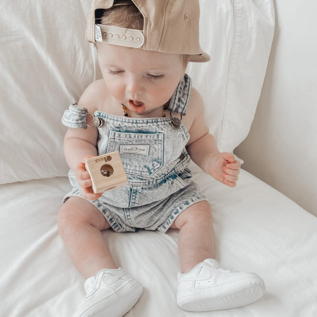 QToys Cube Rattle