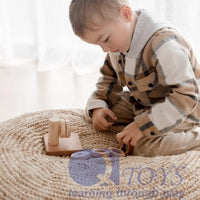 QToys Horizontal Hanger