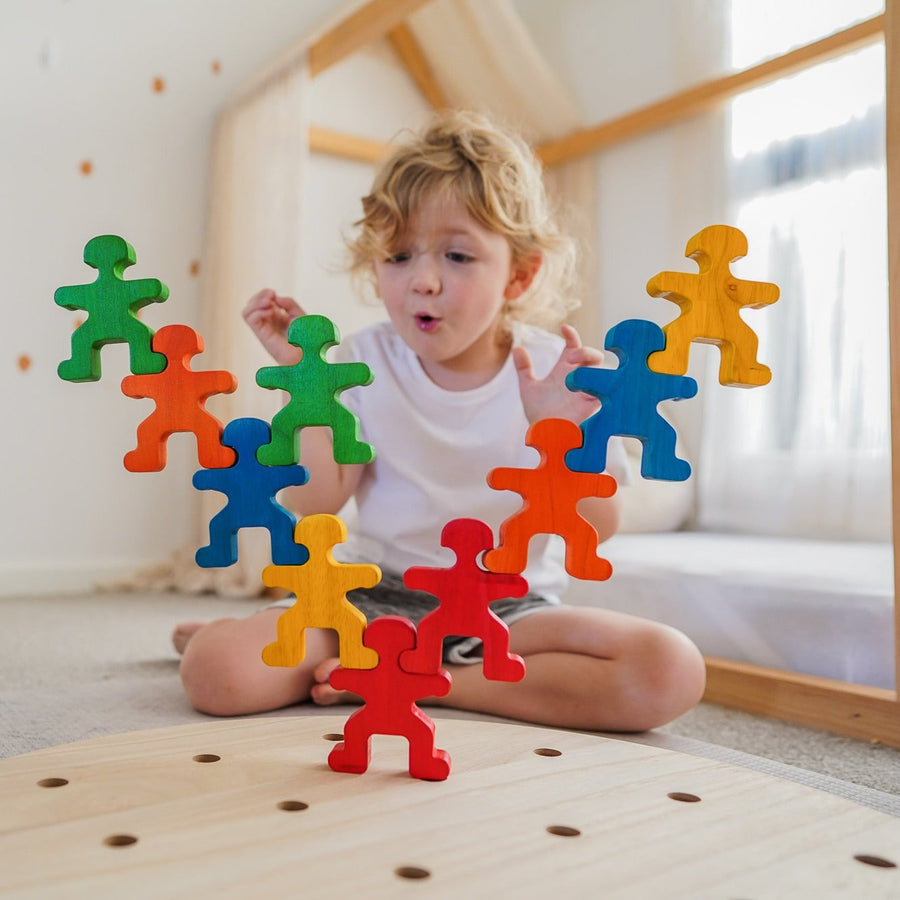QToys Rainbow People