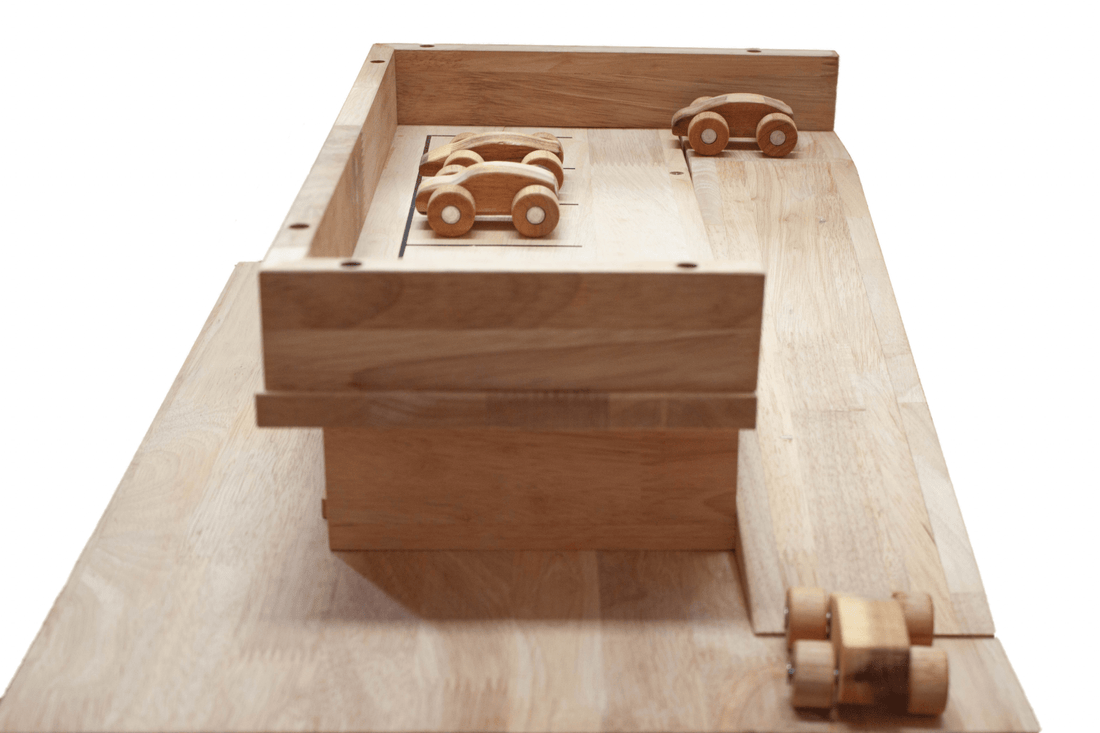 QToys Solid Wooden Service Station