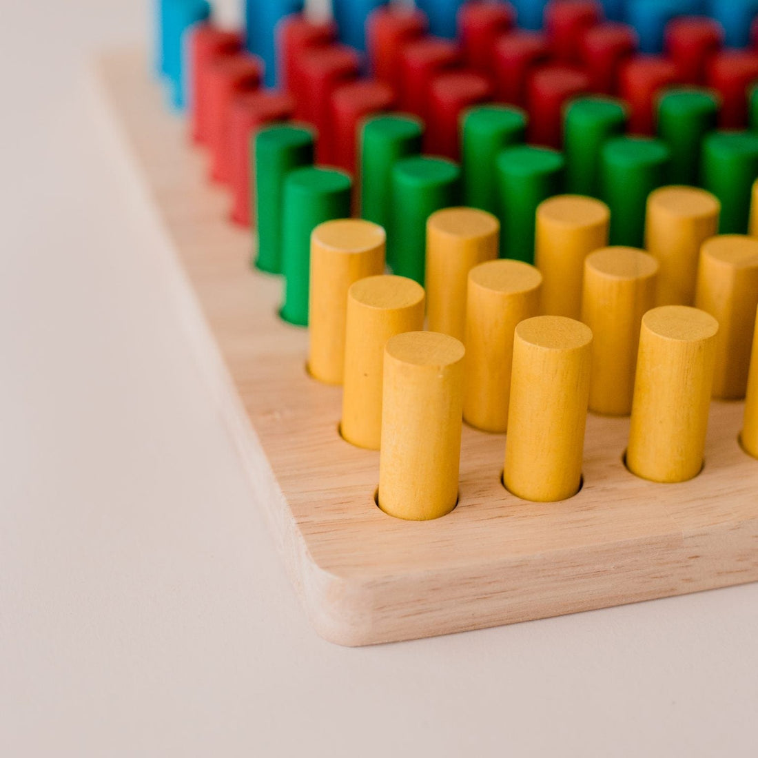 QToys Wooden Peg Board