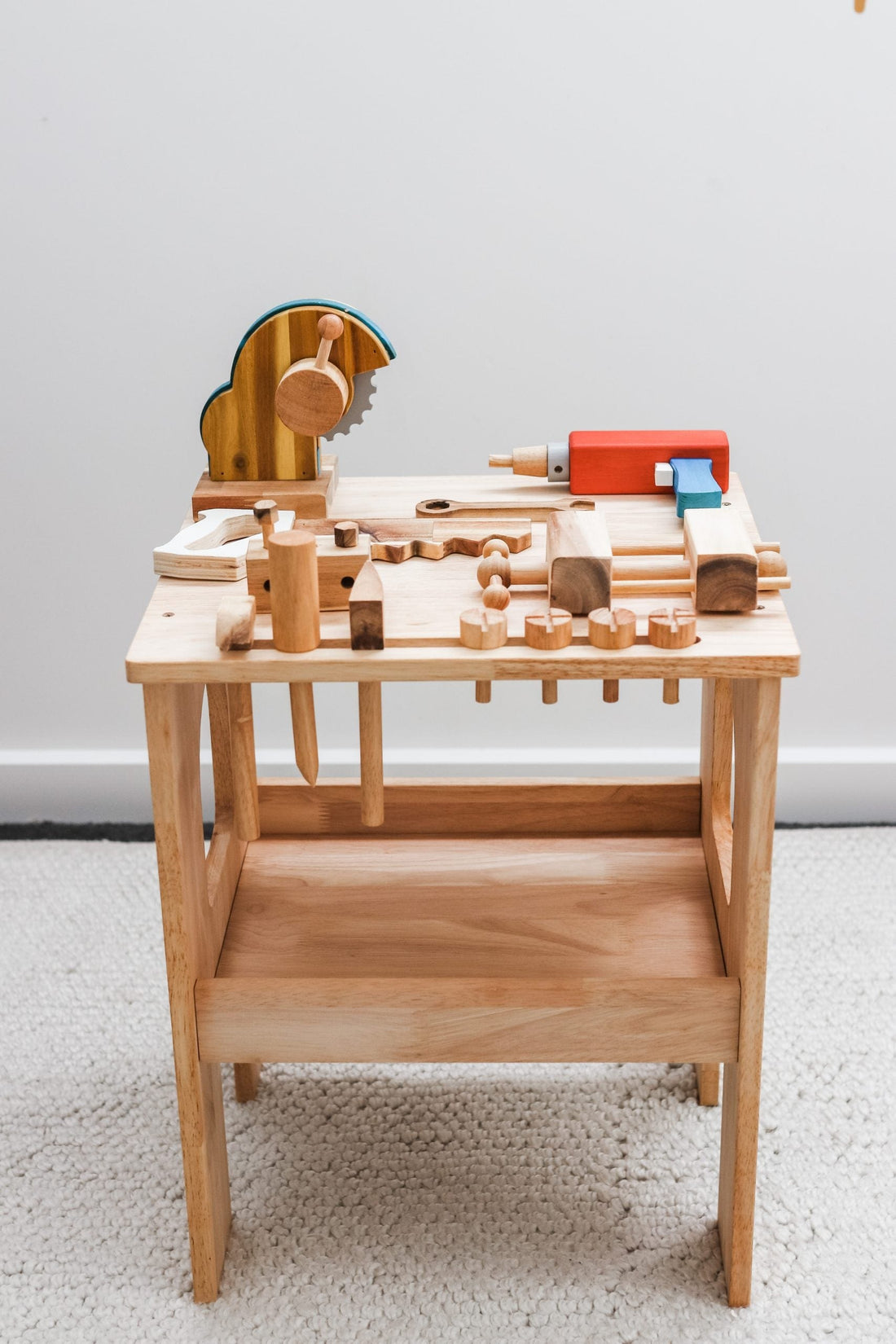 QToys Wooden Work Bench