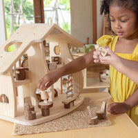 Guidecraft Woodlands Dollhouse Set